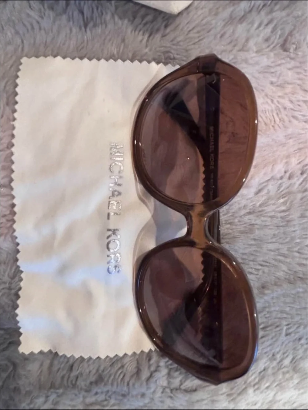 Michael Kors round oval